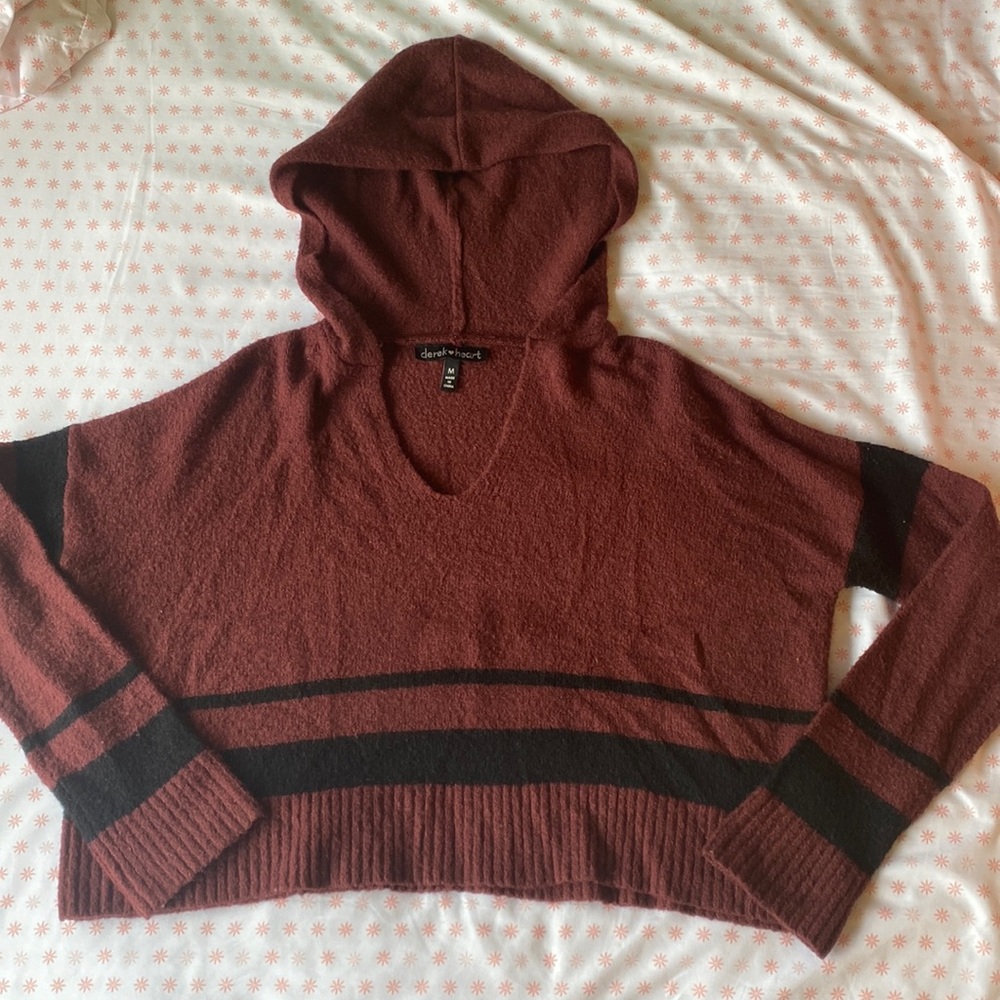 Derek Heart Maroon Cropped Sweater (Medium)